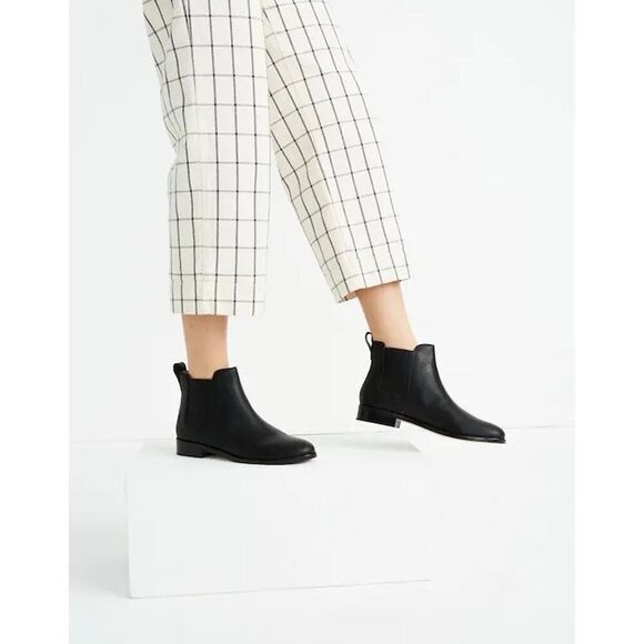 Madewell Ainsley Chelsea Black Leather Ankle Boots Size 9 Low Heel Slip On - Picture 2 of 9